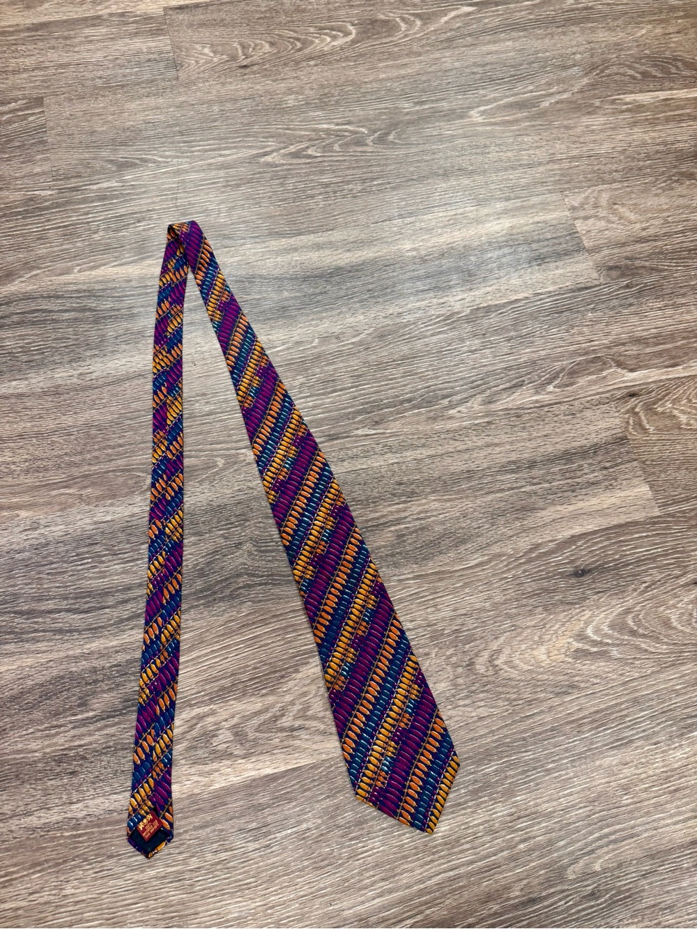 Vintage Metropolitan Museum of Art 100% Silk Geometric Art Necktie